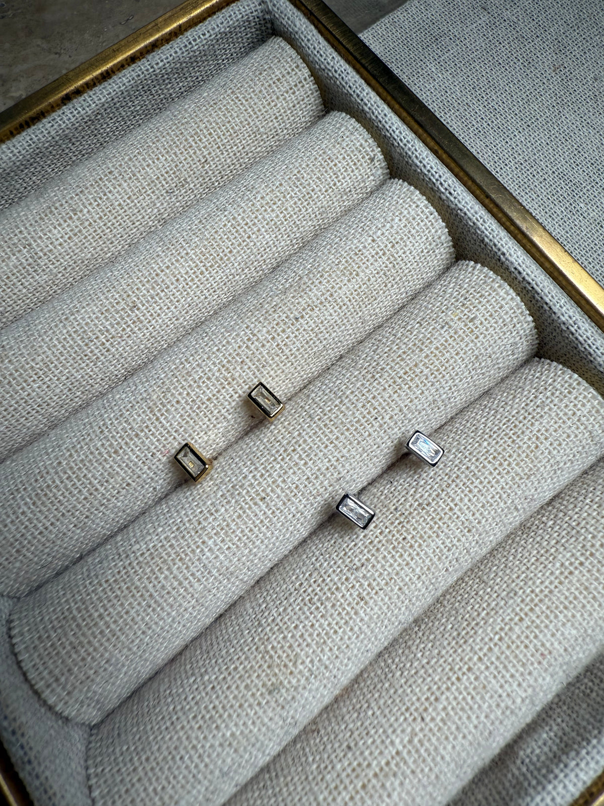 Baguette Stud