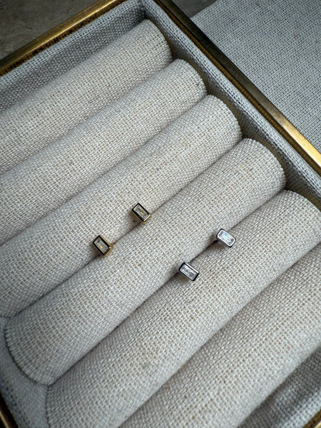 Baguette Stud