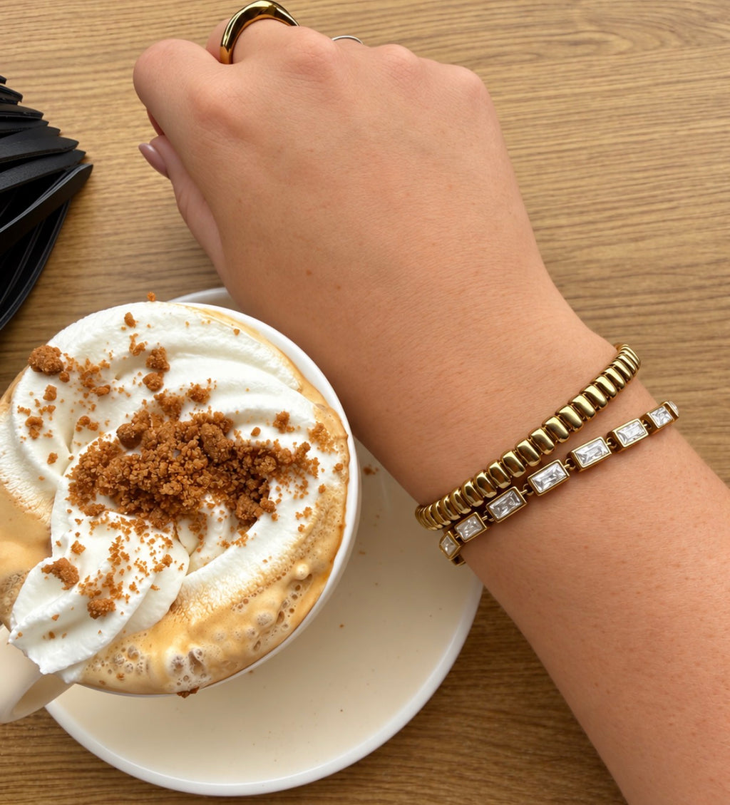 Ribbon Bangle (Preorder End of October)