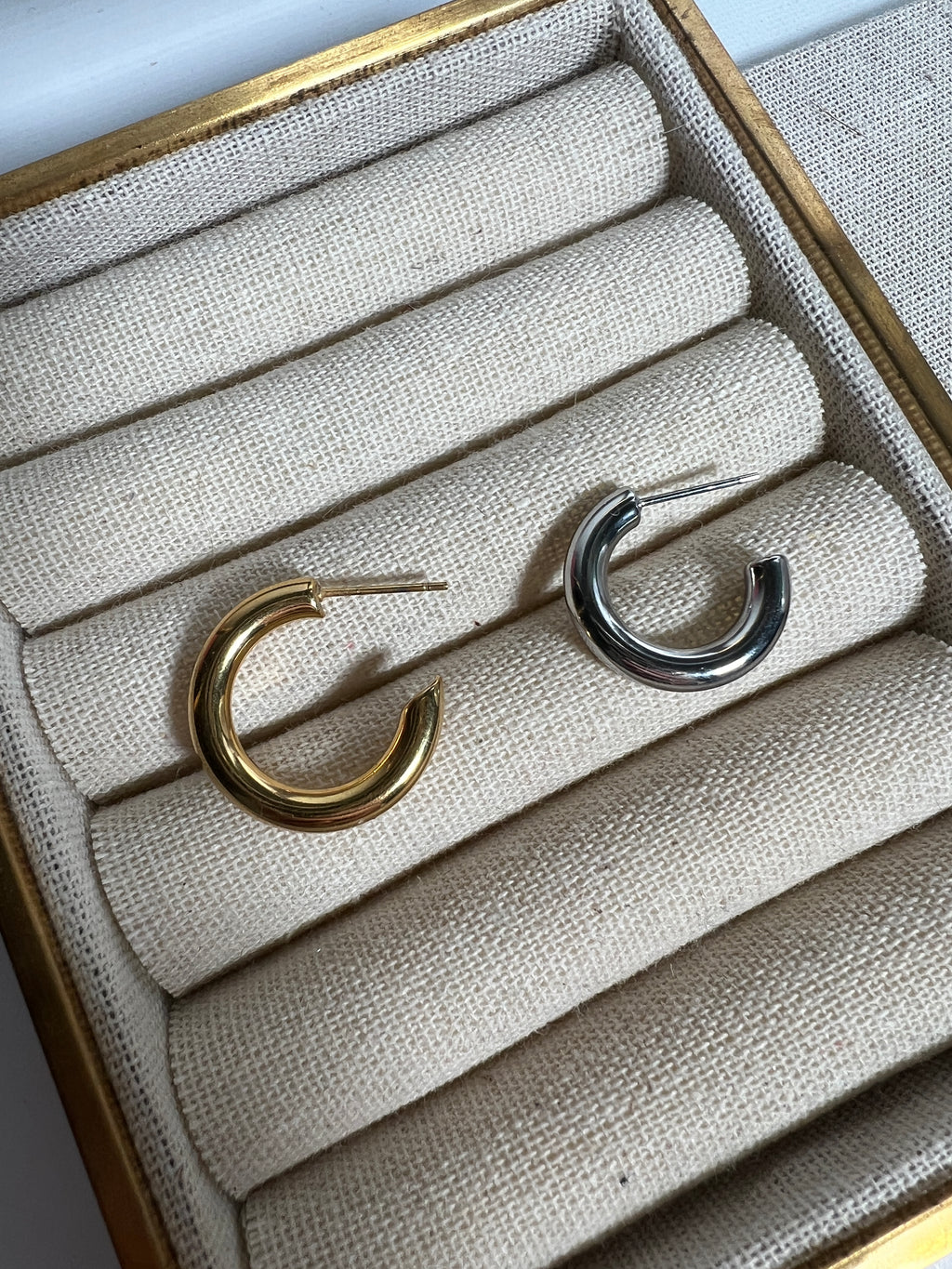 Celine Hoop