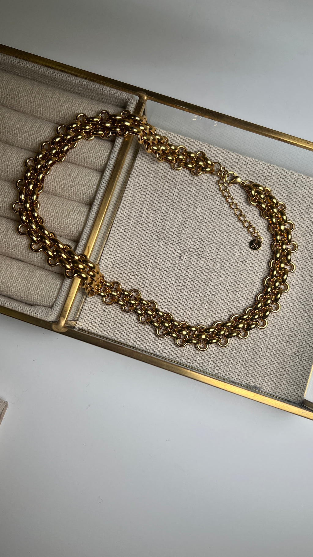 Ebony Chain