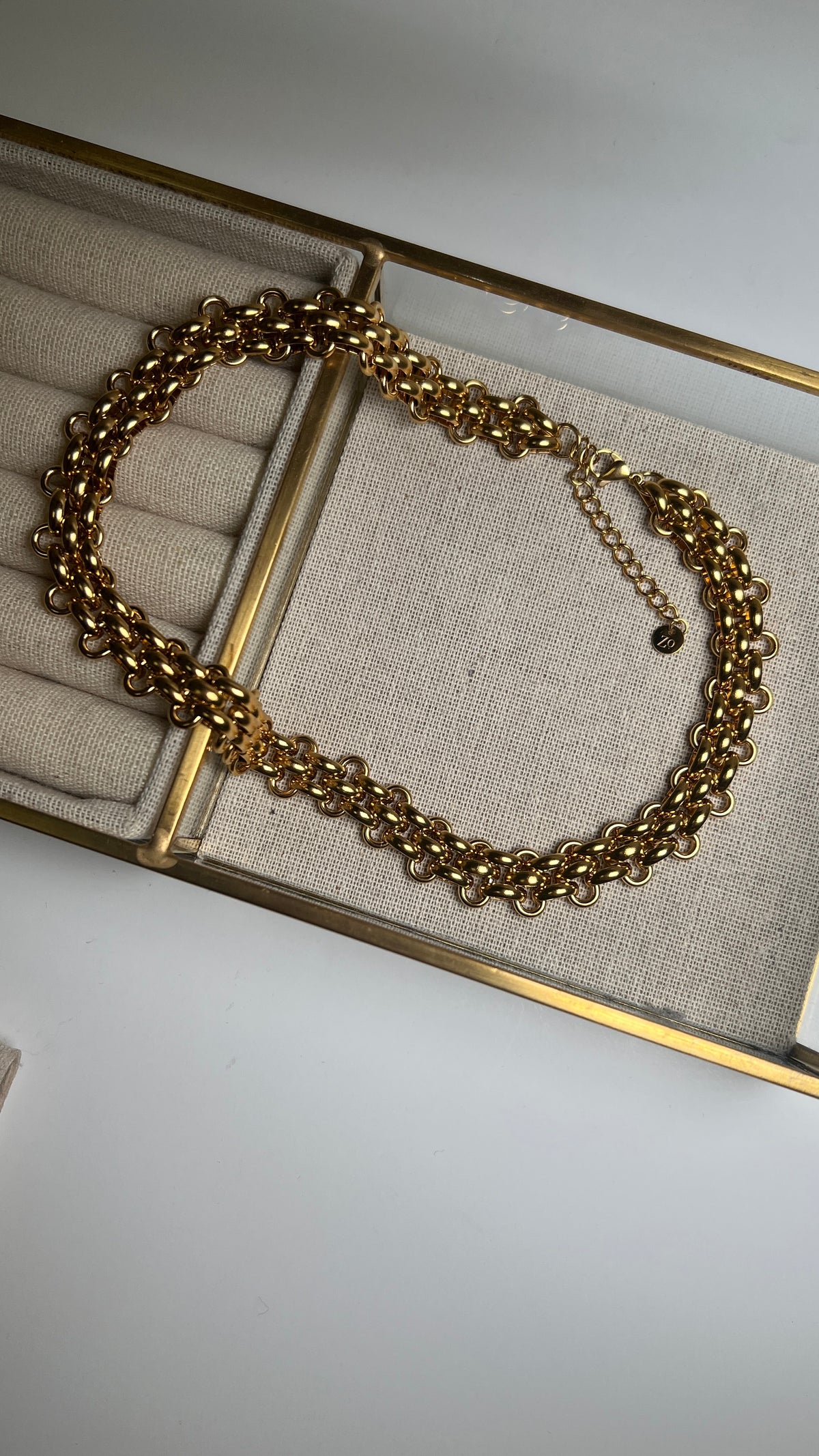 Ebony Chain
